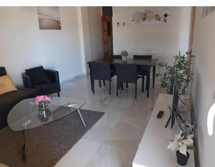 דירות El Faro Residential Alazan מראה חיצוני תמונה