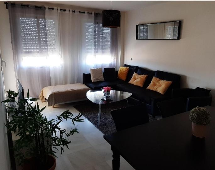 דירות El Faro Residential Alazan מראה חיצוני תמונה